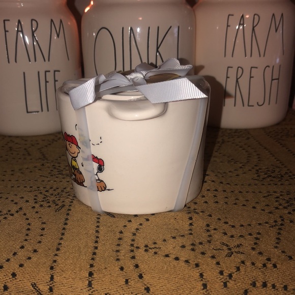 Rae Dunn Peanuts Characters Baseball Themed Measuring Cups - Picture 3 of 8